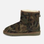 Couple-style camouflage snow boots, thickened lining, non-slip outsole, ideal for cold winter days.