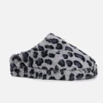 OEM gray leopard print plush slippers—customizable details, fluffy fur texture, closed-toe style, suitable for bulk branded orders.