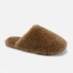 OEM brown sheepskin slide slippers—customizable details, premium sheepskin material, non-slip sole, suitable for bulk private-label orders.