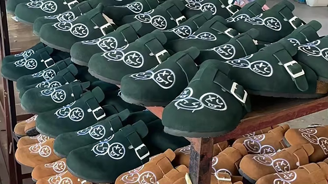 custom-birken-clogs-manufacturing